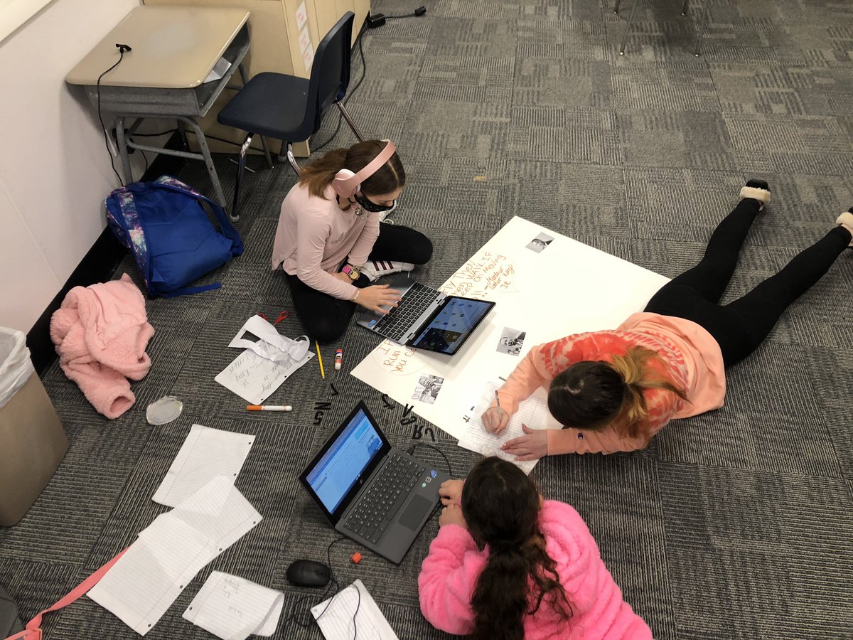 FRPSsupt's tweet photo. Our partners @BGC_Fall_River supporting our #students with their learning #POD 🙏 The staff is working to support our #faculty @frps_fonseca @frps_Talbot @frps_Watson &amp; all other schools too @YMCASouthcoast @PeopleInc_FR a whole #community effort during #remotelearning #mapoli 🇺🇸 https://t.co/ZlQejTL02t