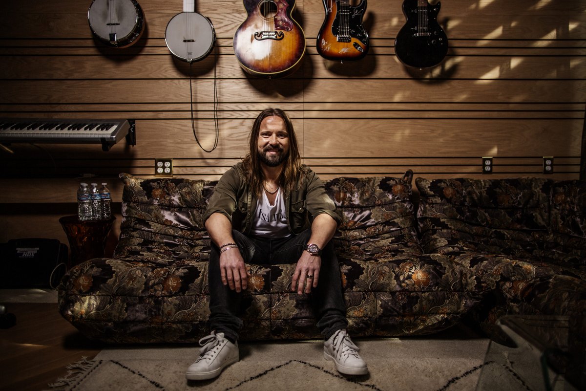 Good piece by Friedemann Findeisen <a href="/FFindeisen/">Friedemann Findeisen</a> in American Songwriter <a href="/AmerSongwriter/">American Songwriter</a> on his pursuit of Max Martin <a href="/MaxMartinM/">Max Martin</a>'s #songwriting formula and where it led him. Find the article via SoundScribe - Where Songwriters Showcase To The World soundscribe.org