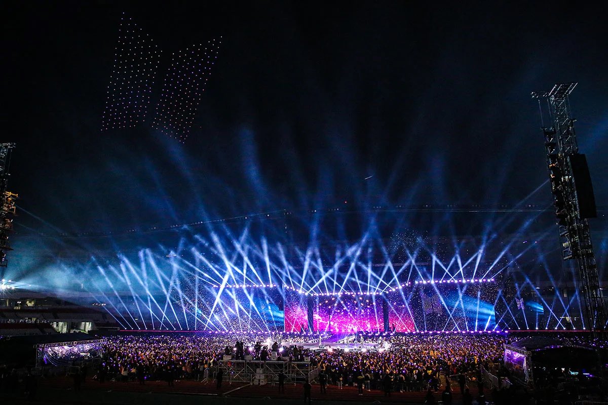 - “Over the 14-month run, everyone involved was willing to take a lot of risks to continually push the boundaries of live entertainment to elevate the meteoric success of BTS” I miss BTS concertsLooking forward concerts again & seeing BTS push the industry even further