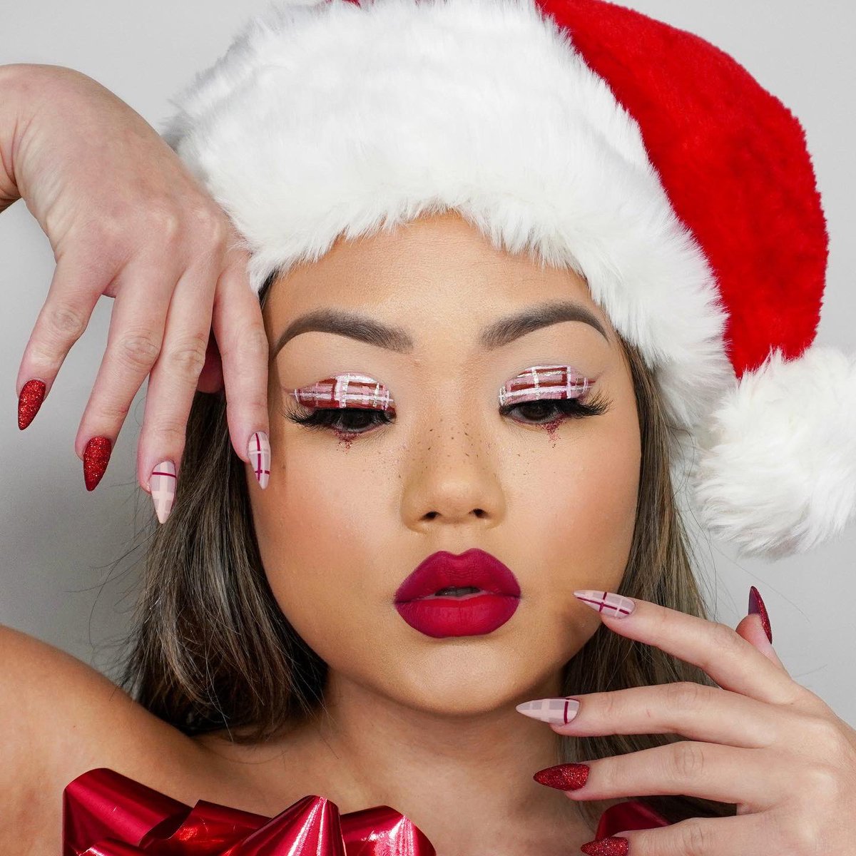 kyangger's tweet photo. @OFRACosmetics Hi @OFRACosmetics I’d love to nominate myself and these beauties! As a small Asian sister who creates content, I know how much this would mean to us✨

@micaylahtweets @oooitsbrenda @canadiansundae @glamwithsally @beckiijx @kgbeautyxo @Livingdeadmua

#Ofraprsearch #OFRABeauties https://t.co/ccZ3B9JqOW