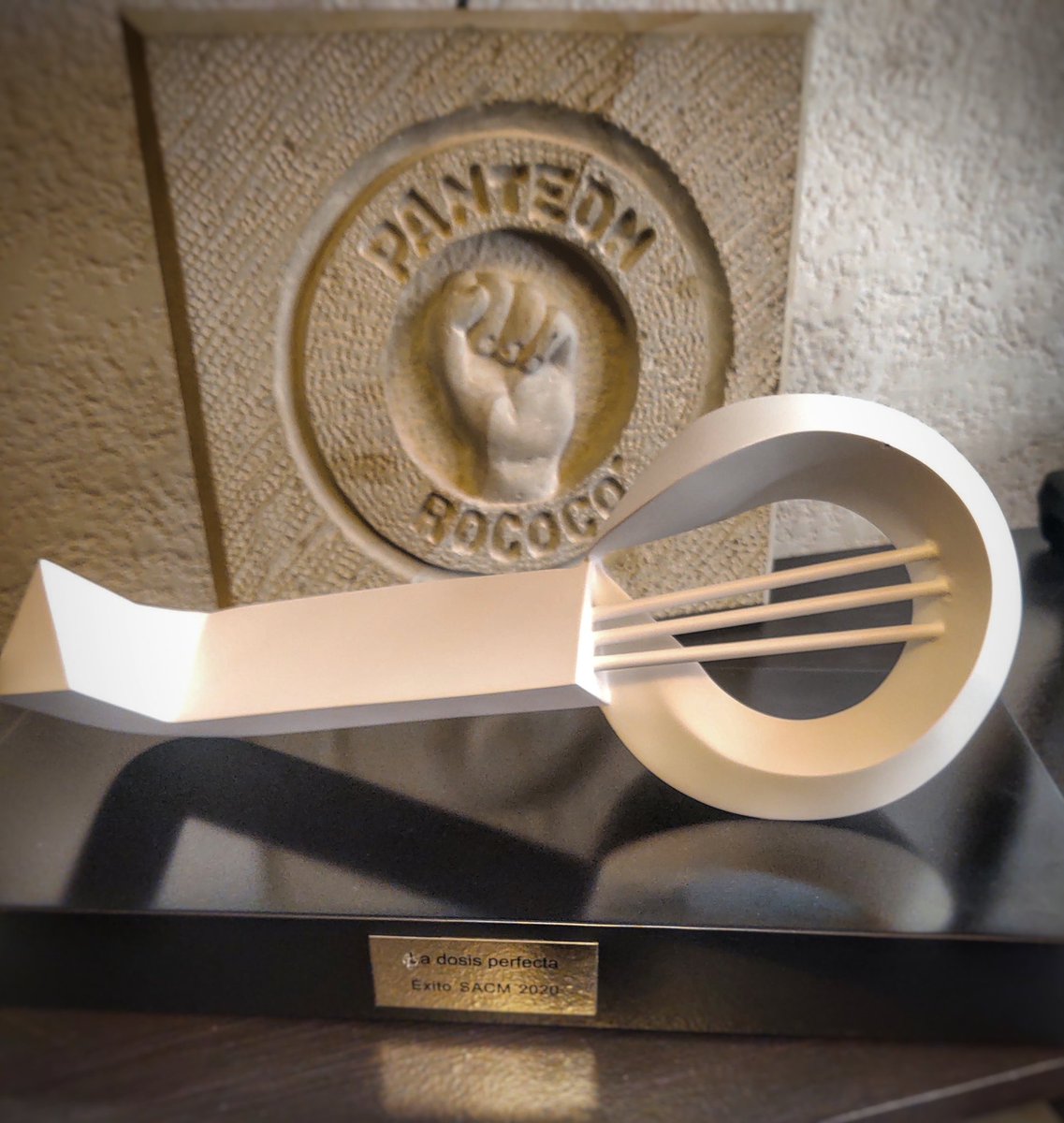 Celebrando el #DíaDelCompositor con la llegada de nuestro reconocimiento Éxito <a href="/SACM_Oficial/">SACM México</a> 2020 por La Dosis Perfecta. 

Un fuerte abrazo a todos nuestros compañeros musicales.