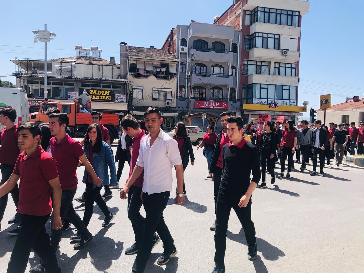 ManisaKAL's tweet photo. #EğitimdeKöprübaşı Sağlıklı yaşam yürüyüşümüz https://t.co/npvkm6cwi3