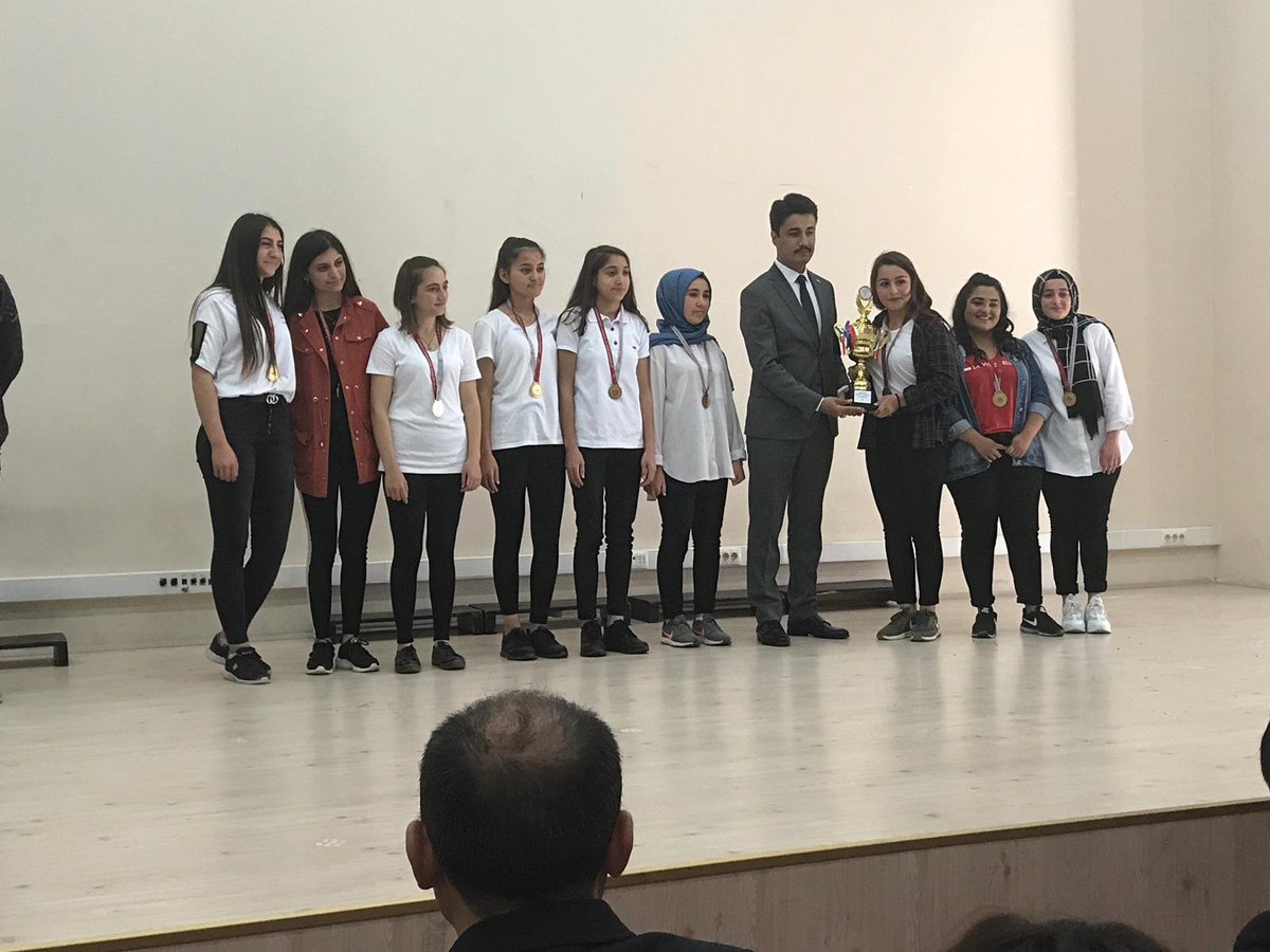 ManisaKAL's tweet photo. #EğitimdeKöprübaşı 19 Mayıs Atatürk'ü Anma Gençlik ve Spor Bayramı https://t.co/LW7EZMLAi4