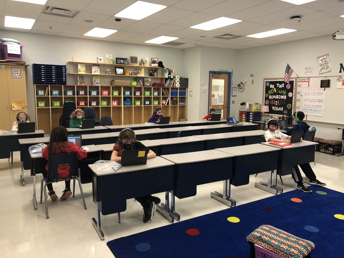 cedrjohnson's tweet photo. Spelling Bee 2020 (virtual)
Congratulations and job well done to all of the participants.  The winner will be announced 1/19/20.
#CEStingrays. #we-s-p-e-l-l https://t.co/8iwetRo53h