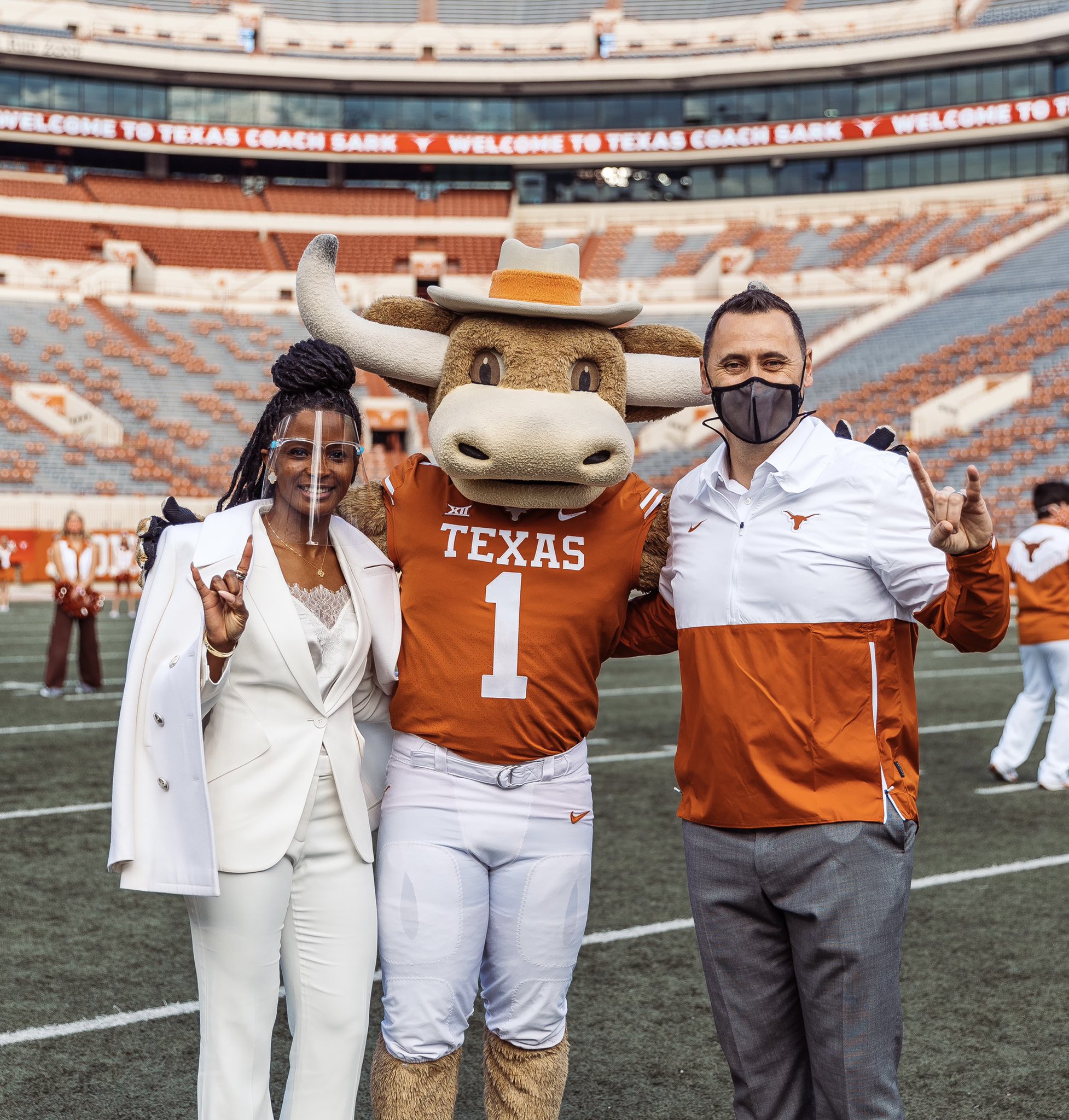Steve Sarkisian on Twitter: &quot;It&#39;s our first #LonghornFriday #allgasnobreaks  https://t.co/0FZ7eMPCxZ&quot; / Twitter