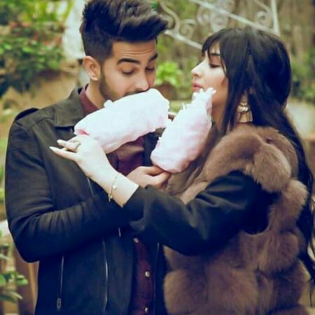 *أنـتِي قـصـيـدَﮪـہ موزونـــﮪـہ لـو رأىٰ ڪـاظِم الـسـآهـر ڪـلِـمـاتَـﮪـا لـمـا تَـرَدَّدَ في غِـنائِـﮪـا.......!🎈✨*