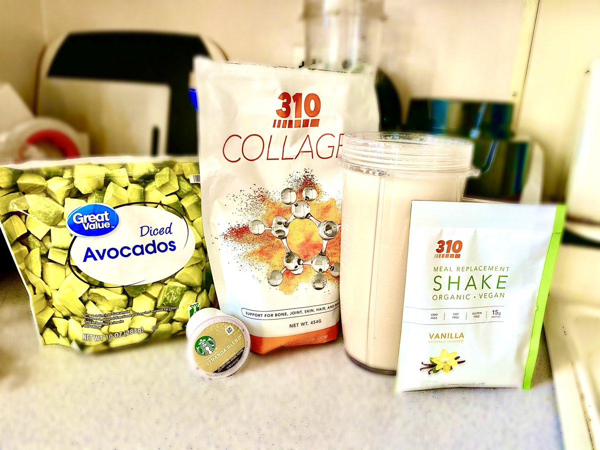 RealElizaJayne's tweet photo. #noexcuses๐ซ ๐ with @310nutrition you can have your morning #starbucks with your #310shake ๐ I mix mine together for an added boost. Lately Iโve been adding in #avocado because it makes it extra smooth. ๐ฅคUse code
๐๐ผ310MODELELIZAJAYNEO
https://t.co/6uT4WHdDjy https://t.co/CNkaWAlTm9