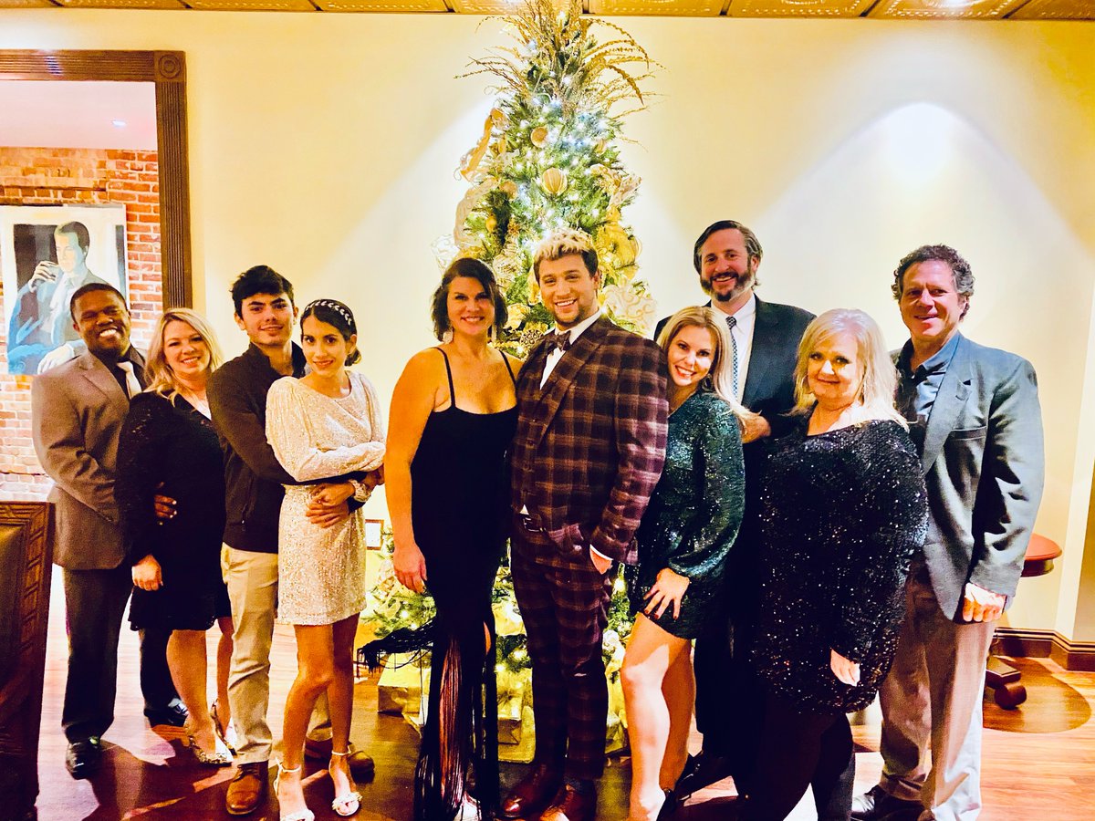 Titanium Wireless Institutes a $70,000 Minimum Wage-- implementing an initiative that very few in the world have ever done.  Read the full press release here: ow.ly/P6FC50D9MLS
#titaniumwireless #disruptingthetelecomindustry #70000minimumwage