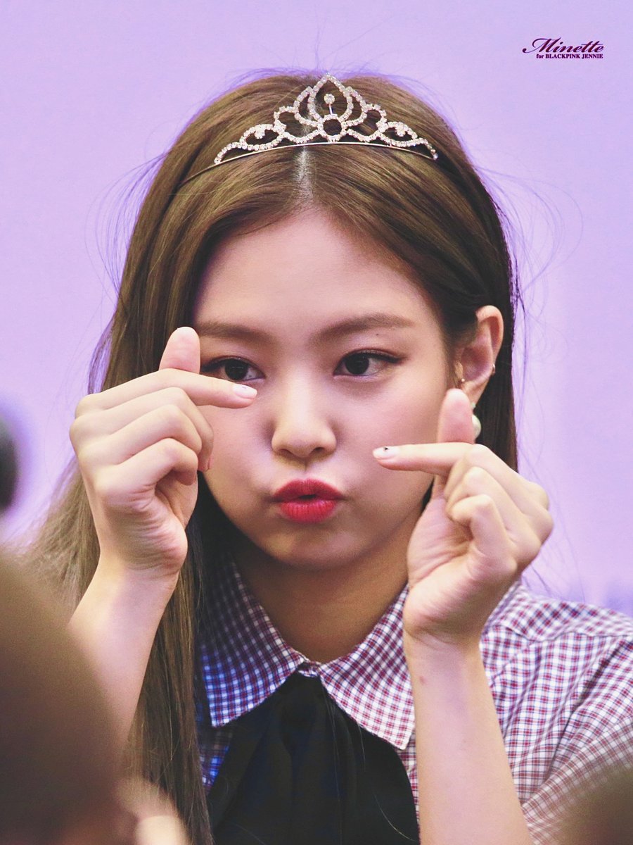 minette__jane's tweet photo. 170702 #블랙핑크 #제니 #BLACKPINK #JENNIE 
#PricelessJennieDay
#BonJennieversaire
#빛이나는_제니의_모든날이_찬란하길 https://t.co/nVaASEivxQ