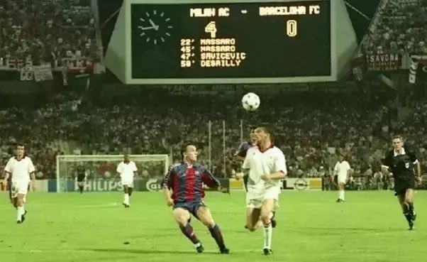 Non inscrit au profit de Stoichkov, Koeman et Romario à cause du nombre d'étrangers autorisé par club pour la Ligue des Champions 93/94, il ne disputera pas la finale perdue 4-0 face à l'AC Milan. Probablement le point de rupture avec le FC Barcelone et Cruyff ...