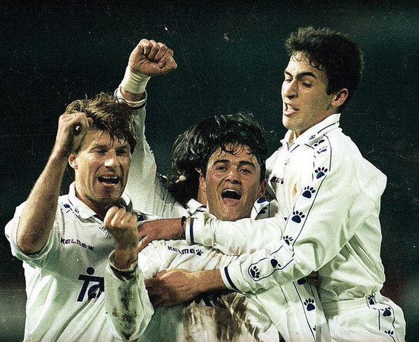 A la fin de la saison, il choisira de rejoindre l’éternel rival, bien qu'il n'avait aucune intention de «vengeance», où il sera accompagné de Raul, Hierro ou encore Zamorano avec qui il formera un duo d'exception, qui permettra à l'attaquant  de finir Pichichi avec 28 buts