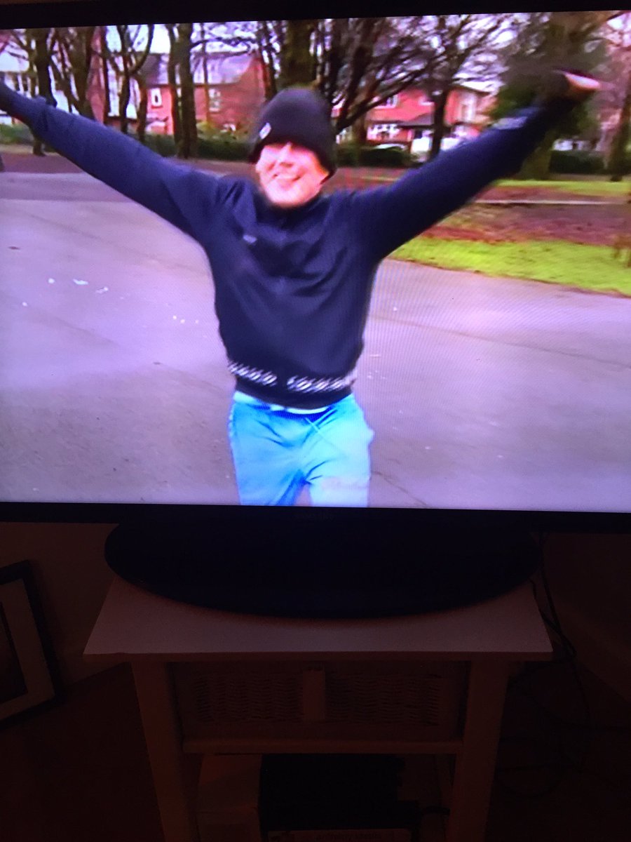 ZoeMuldoon's tweet photo. Well, Bez @Happy_Mondays doing his fitness thing on @GranadaReports has MADE my day! What a legend!
I’ll be joining in with his YouTube workouts on Sunday! 😂 #BuzzinwithBez https://t.co/bIg3yClTCC