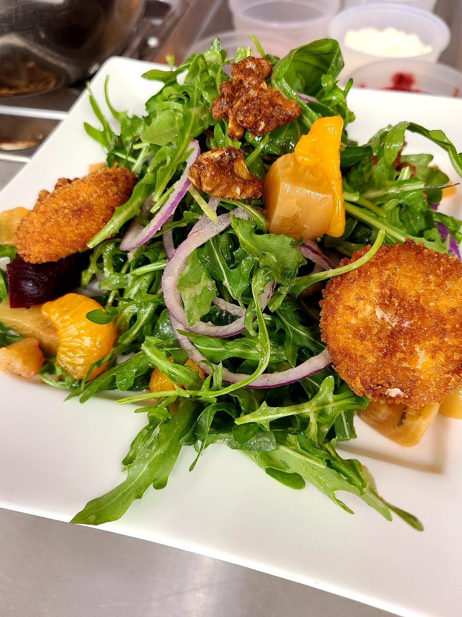 Our delicious Arugula Salad.
Roasted red &amp; yellow beets, spiced walnuts, red onion, crispy goat cheese and a clementine orange vinaigrette.
#yum
#goodeats
#FridayFeeling