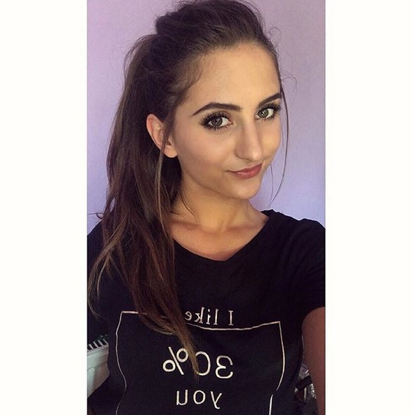 AFromhotside19's tweet image. If You want to meet me retweet my post and follow me and chat! 😈😈