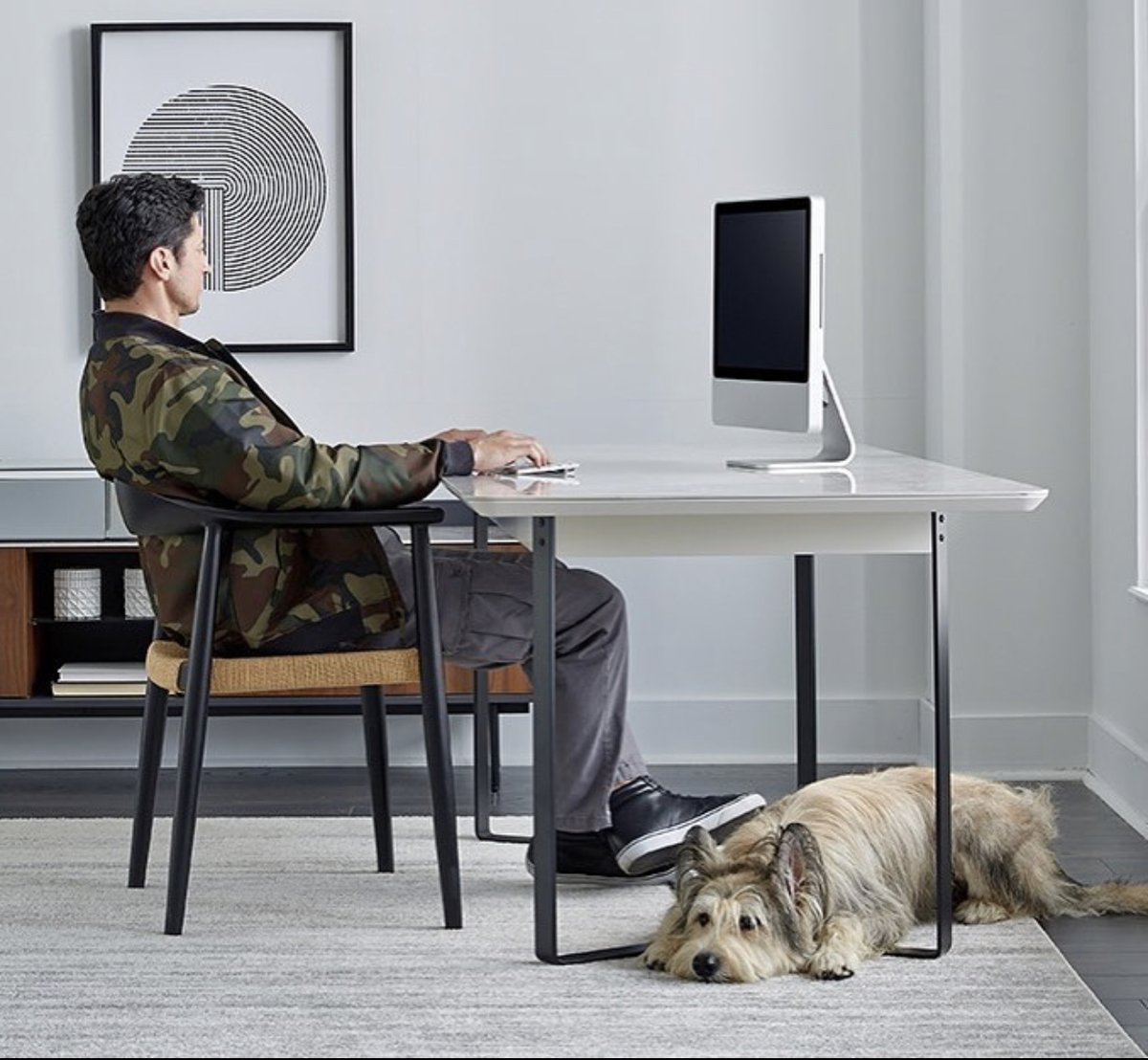 👏🏼 Check out this sick setup! 😜 As working environments are continuing to change, we’re incorporating the home office into our furniture solutions!! 
•
#office #officedesign #design #interiordesign #interiordesigner #designer #furniture #womanownedbusiness #thefutureisfemale