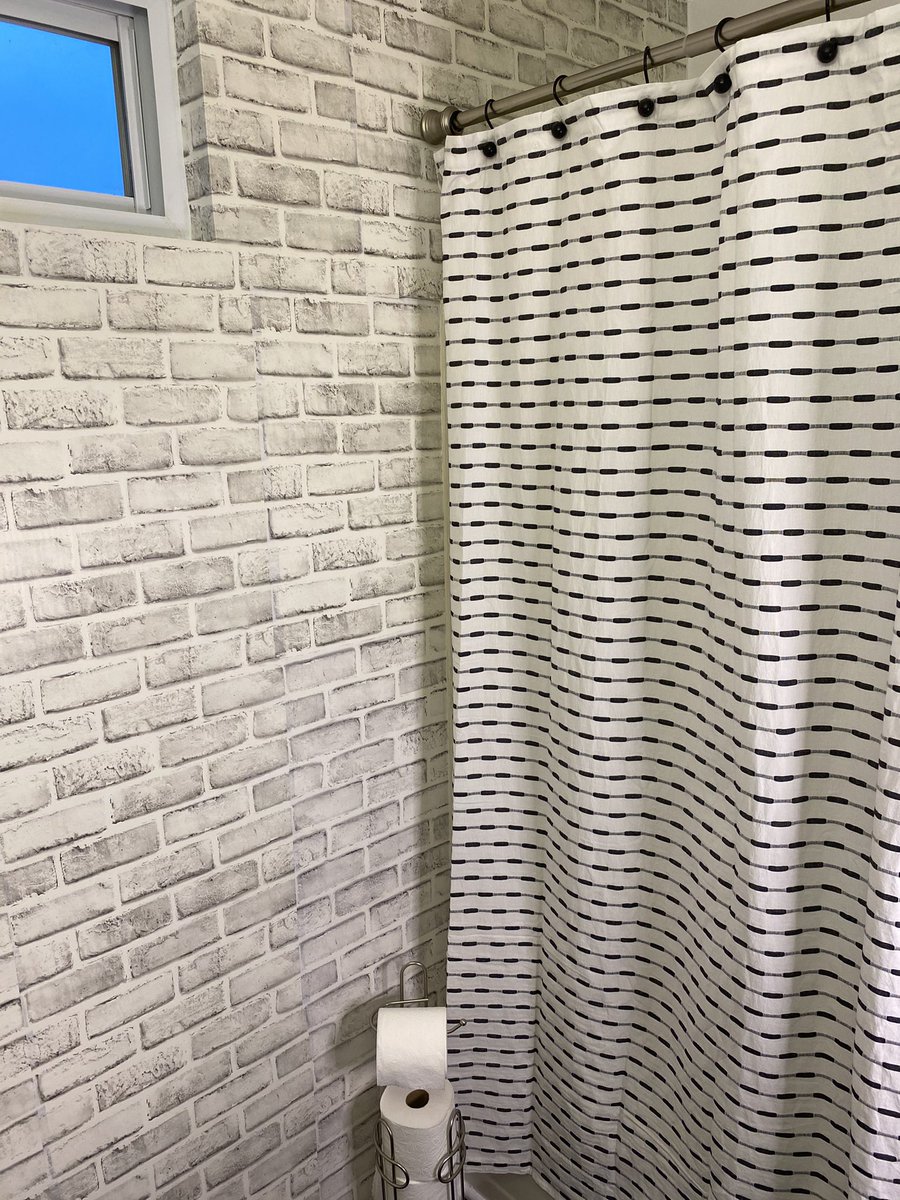 pixluxdesign's tweet photo. Modern farmhouse designs are sooo cozy! Our clients love their new bathroom 🤍 

Why haven’t you booked with us yet? 🥰 

#modernfarmhouse #bathroomdesign #decor #aromatherapy #design #style #homesweethome #hgtv #amazonfinds #homedecoration #vanity #farmhousedecor #moderhome https://t.co/nJalPeynEQ
