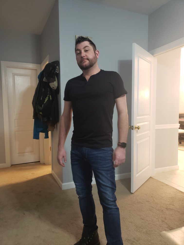 Tonypup86Tony's tweet photo. Feeling cute. Got a new shirt. https://t.co/GznUKzFqBf