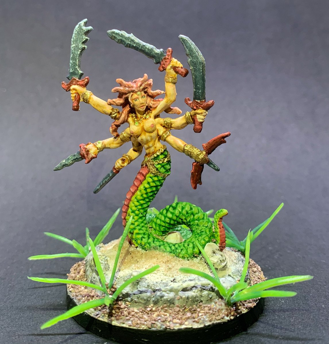 konecoffee's tweet photo. I haven't posted any of my minis here for a while, so thought I'd upload a couple of favourites from the end of last year 🎨 My goal is to paint at least one a month this year, hopefully more! https://t.co/0hhjlGS2Cp