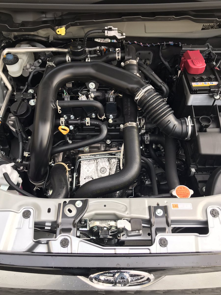 Advanceblast_10's tweet photo. ライズの心臓部をチェック💓
996cc3気筒ターボの加速にびっくり‼️
このボディのボリューム感から1000cc切るエンジンでこのパワー💪
改めて惚れ直しですや🚙

#ライズ
#RAIZE
#エンジン
#3気筒ターボ
#トヨタ
#車好き https://t.co/xKseYWFw1U