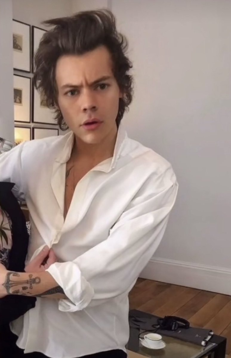 91DEFNCLESS's tweet image. i never know what to tweet so here’s harry