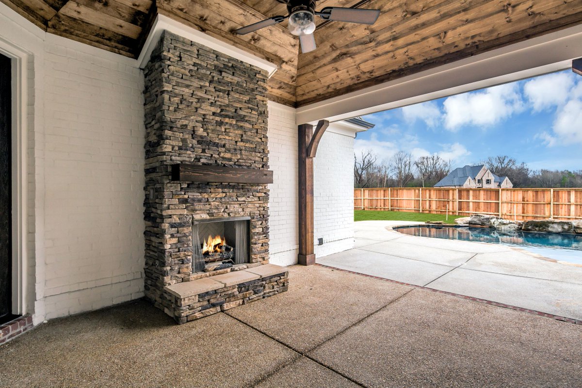 MagnoliaHomes's tweet photo. We think we found the ideal spot in our Oak Hill community for making it through winter! #magnoliahomes #movingtomemphis #movingwithmagnolia #movetocollierville #colliervillehomesforsale #colliervillenewhomeconstruction https://t.co/iH8EBYHhrr