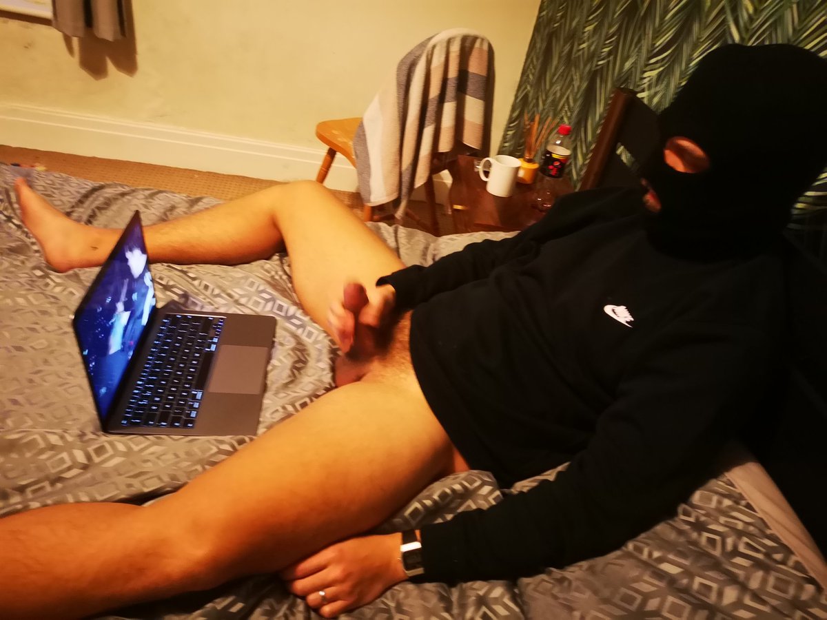 cummer_the's tweet photo. I'm now doing new custom videos of myself wanking over pictures and videos of YOU. DM me 😜

#gay #dickpic #gayporn #wank #nikelad #jerkoff #gayscally #chav #tgif #nikescally #hardcock #hardon #fridaywank #wankinbed #pornwatcher #watchingporn #onlyfans #pornfan #hardmen #gaycock https://t.co/gAjxJ4bl1K