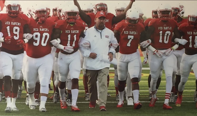 _BigBent's tweet photo. This one hurt. RIP COACH FLO! Not only did you give me another opportunity to play football again but you made me a better man. You accepted us &amp; took care of me &amp; many other young men from across the country that came to Kansas. Love you and thank you #JUCOPRODUCT @Red_Raven_FB https://t.co/rTM5juzwve