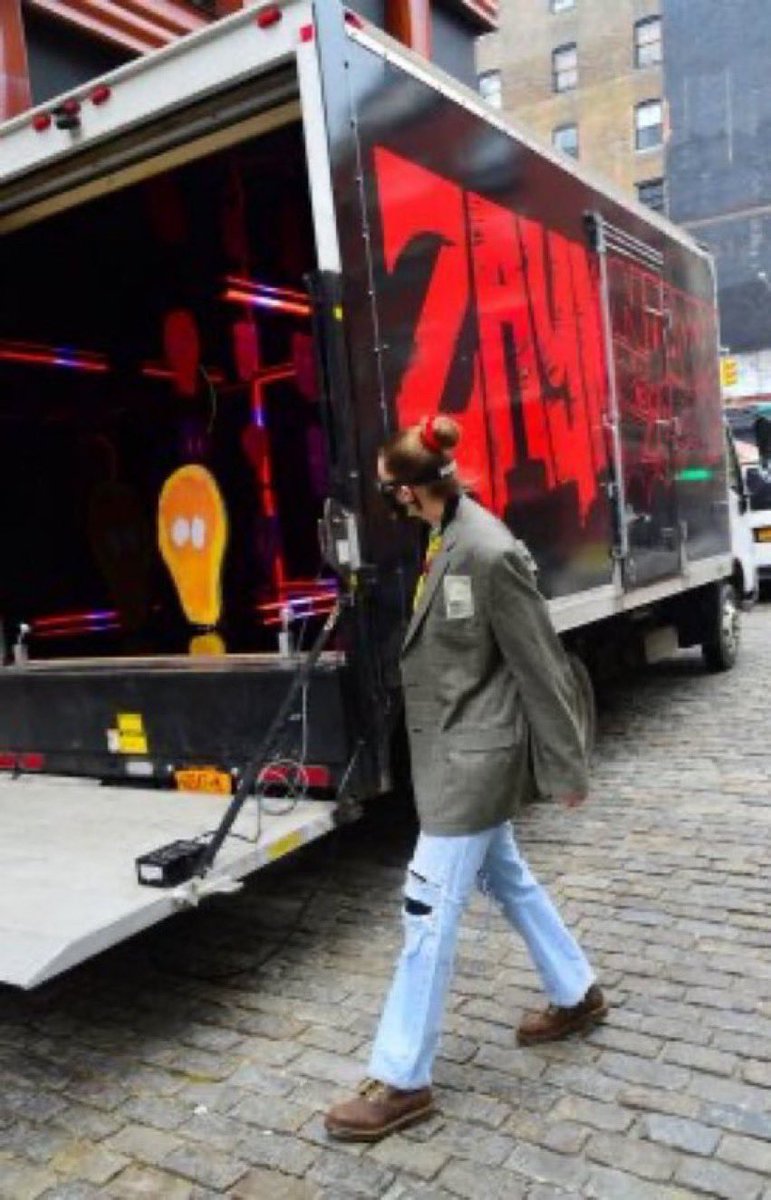 Gigi Hadid was pictured with a #NobodyIsListening truck👀