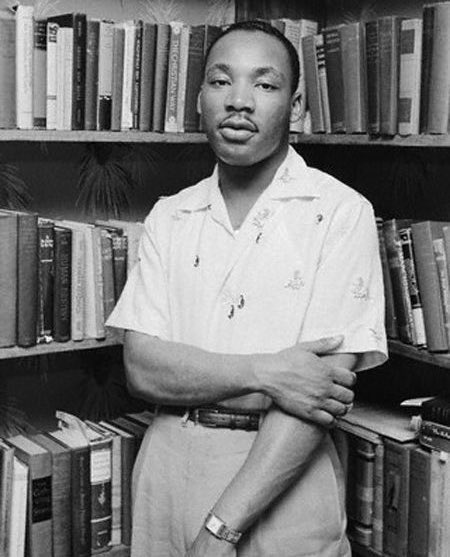 bissyenergy's tweet image. hbd, King 👑

“Hatred confuses life;
love harmonizes it.
Hatred darkens life;
love illuminates it.”

- Rev. Dr. Martin Luther King, Jr.

#MartinLutherKing