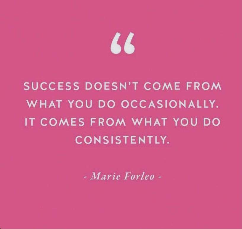 Consistency is the 🔑 to success! No matter if it’s in your new business, school, or any New Years resolutions you’ve made, Your consistency in the end will be rewarded with great results💕
•⁣
⁣
•⁣
⁣#lipglossbusiness #BlackOwnedBusiness #lipglosskeychain #lipgloss #minklash