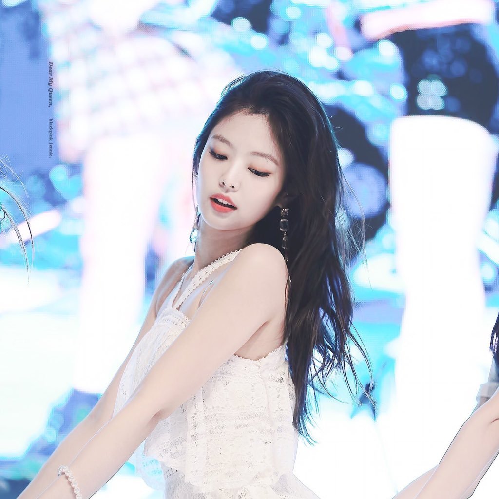 One of the girls jennie перевод