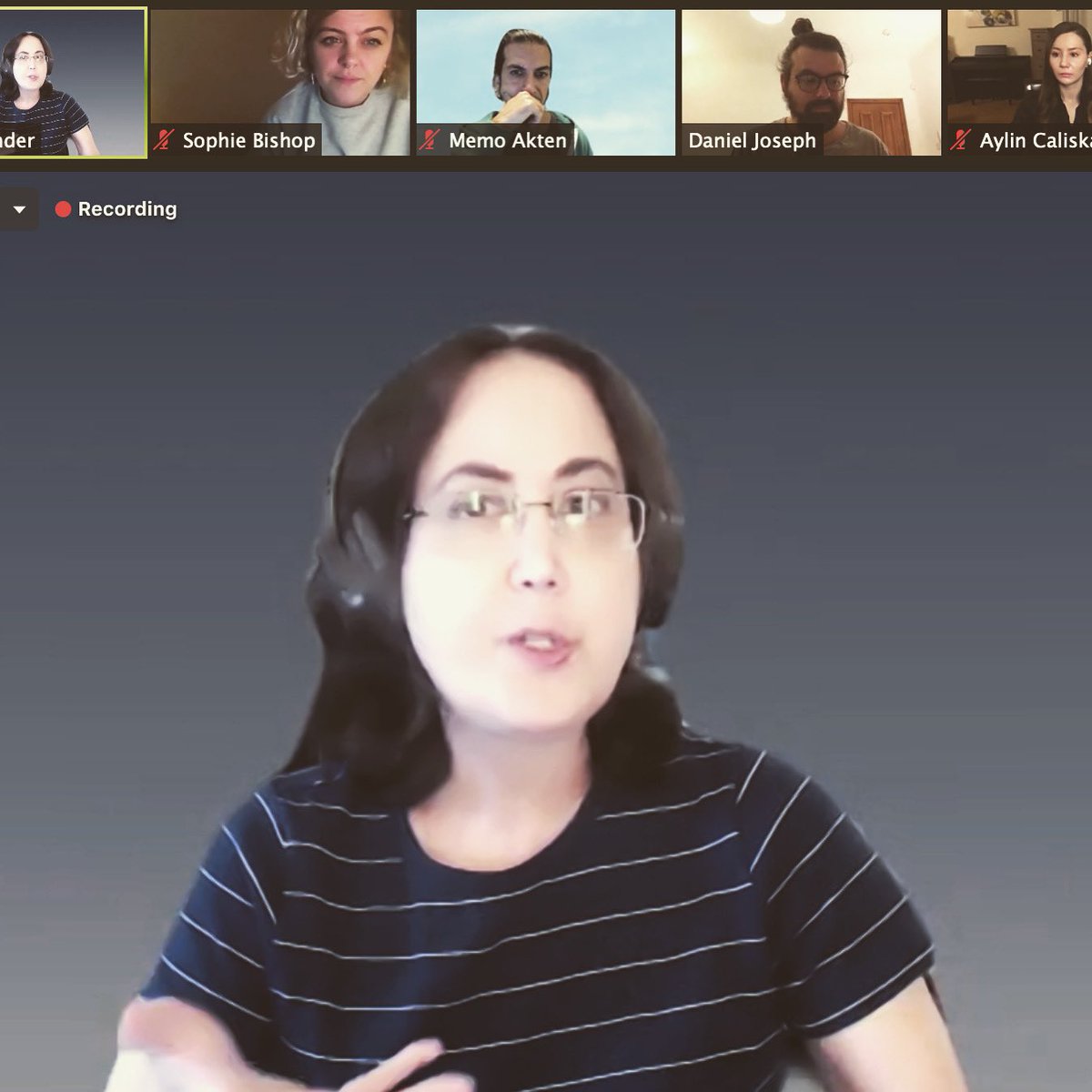 gallery@calit2 tweet media