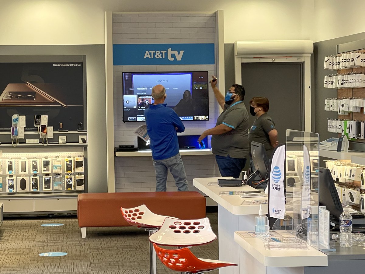 Demos lead to tv sales! Nico helping a customer buy a charger cable ends up helping the customer take advantage of the free NBA LEAGUE PASS! <a href="/LoganEaves2/">Logan Eaves</a> <a href="/relayrichard/">Richard Totten</a> @ATTPortablesEVD <a href="/elthonmunoz/">Elthon Munoz</a> <a href="/JakeAraghi/">Jake Araghi</a>