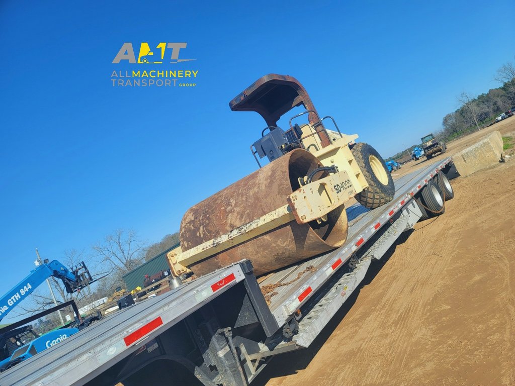 Trust us, we know how to transport your important machinery.

Picked up on Hazlehurst GA and delivered to Houston TX

#truckdriver #heavyhauling #transportation #hauling #heavymachinery #Roller
#heavyequipment #move #machinery #trucking #oversizeload #heavyhaul #trucks