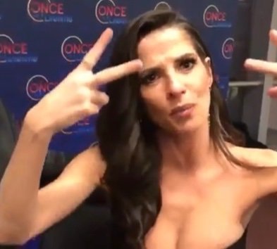 jabbyjanene's tweet photo. So happy to see Sam/Kelly mixing it up doing her thing... about damn time....#KellyMonaco #KellyFanFirst https://t.co/T5v4yod3p2