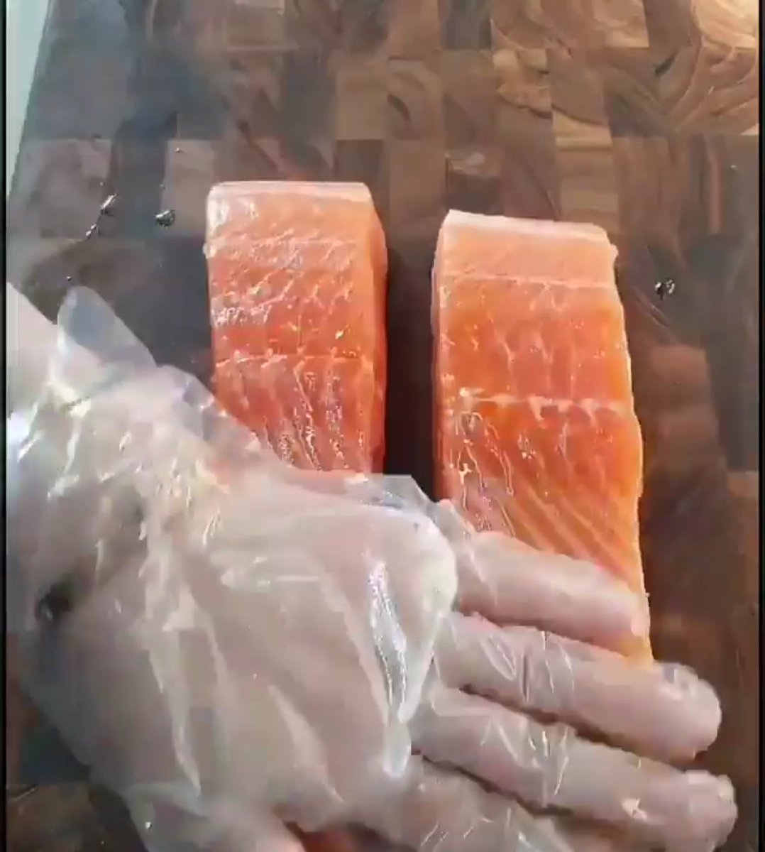 LaRedFish's tweet photo. @WRadioColombia @VargasAnaC @GabrielaTafur @MCHeisel @TIBURONW1 @YamitPalaVilla #LHDR #EstaCuarentenaYo seguir trabajando con los productos que mas me gustan Domicilios 3107883022 3123791533 https://t.co/ef9m92HllL