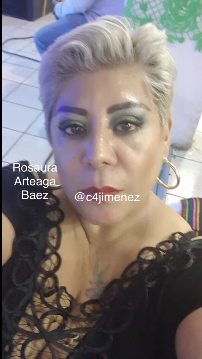 ES ROSAURA ARTEAGA
-El papá de sus hijas, Salvador Trejo, estuvo preso 19 años por homicidio
-Su hijo Fabian lleva preso más de 10 años
-Su hija Mariana está presa por 2ª ocasión
-Su hija Paola es expresidiaria
-A su hijo Cancún lo mataron a balazos
Son: LAS del 69 de Tepito