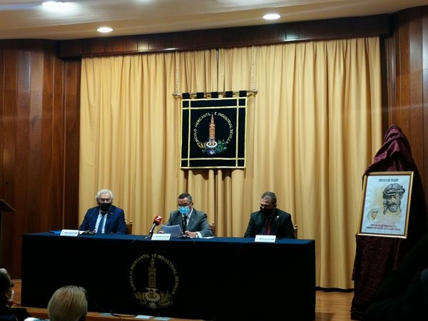 🔴 “Mirarán al que traspasaron” título de la exposición sobre la Sagrada Lanzada que inaugurará la XV edición del Círculo de Pasión de <a href="/cmisevilla/">Círculo Mercantil</a> #CPasion21 #Sevilla 

🖼 El cartel anunciador es obra de nuestro hermano <a href="/hb_jaime/">Jaime Hernández</a> 

➕Información lanzada.org/aniversario-42… #Lanzada21