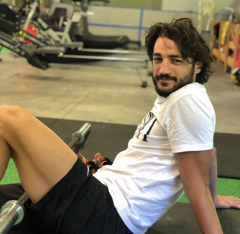 Erdemsenn6's tweet photo. ⚽️

#training #football #billionezz #brüksel #belgium #ready #play #game #preparing #fit #bodybuilding #everyday #workout #tired #turkey https://t.co/o1Tg6qKhN3