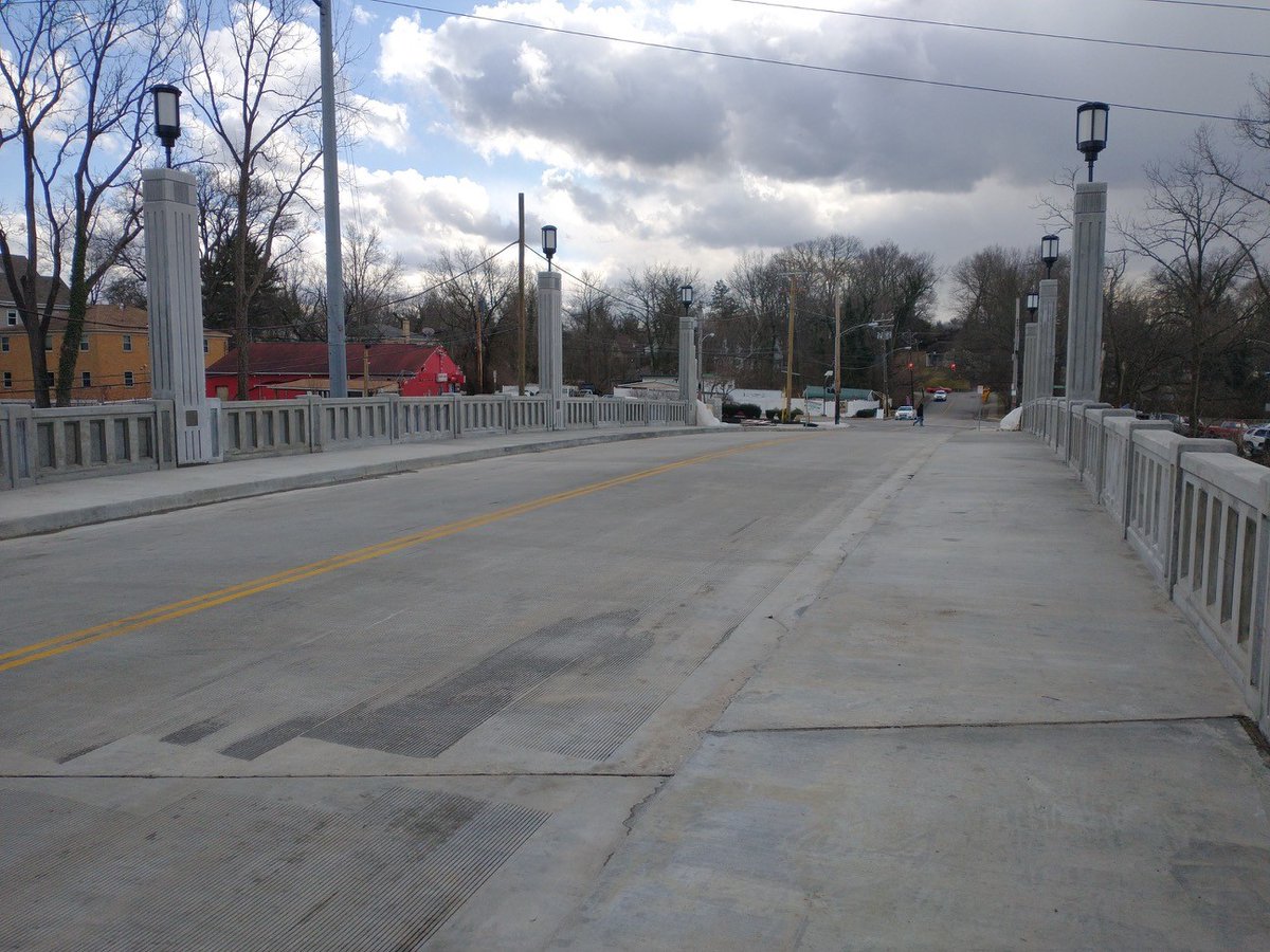 WeMoveCincy's tweet photo. Kennedy Heights, Jan. 15: The Kennedy Ave Bridge near Woodford Rd has reopened a day sooner than expected! Crews will be on site next week to complete concrete surface work &amp; lighting. They will return in spring to apply waterproofing, permanent line striping &amp; security fencing. https://t.co/2MnjHiTZTD