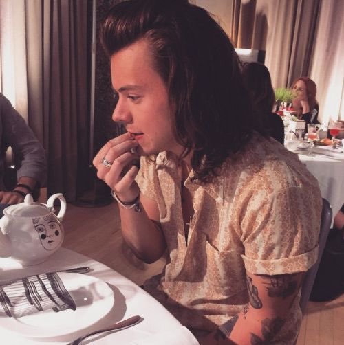 more eating at the flamingo cove with louis and zialls families