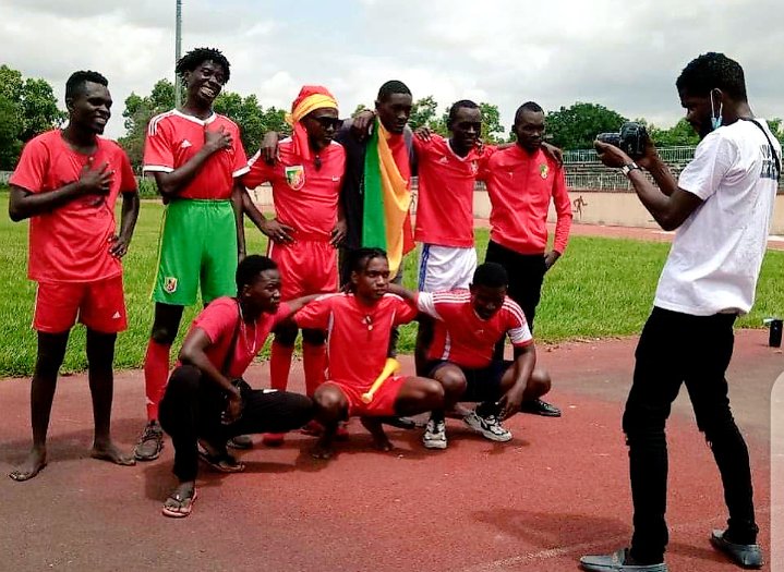 realcrystacky's tweet photo. @rsi_sport @franesports @FecOfficiel Les son/clip célébrant les diables rouges bientôt disponibles avec #koffidebrazza #ChezMoiAuCongo https://t.co/f6Ds1QIZPT