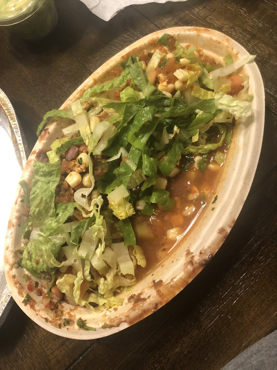 Is this really what Sofritas bowl is supposed to look like <a href="/ChipotleTweets/">Chipotle</a> ?! I’m extremely disappointed and it tastes just as bad as it looks. You’ve let me down.