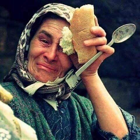 yukselodabasi's tweet photo. Birinin göstere göstere..! Diğerinin utana sıkıla yediği sistemdir ! Kapitalizm ! https://t.co/cgwX2fqFxm