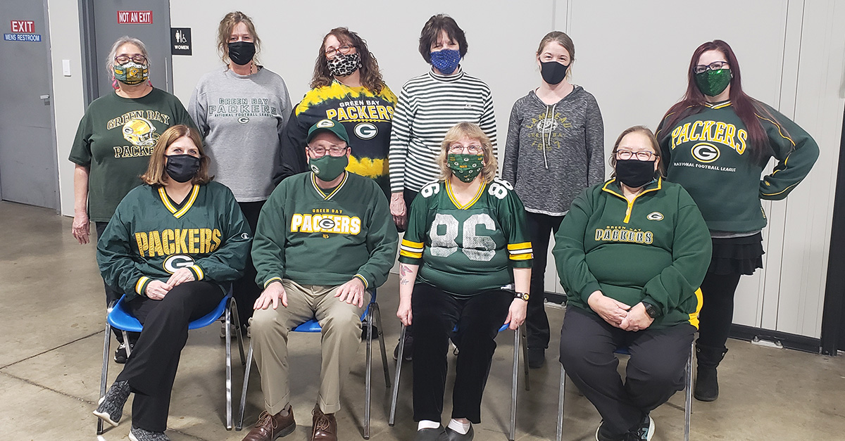 Employees at our New Berlin, WI office are all geared up and ready to cheer on the Packers in their first playoff game this weekend. #GoPackGo! #ITUAbsorbTechFamily #EmployeeAppreciation