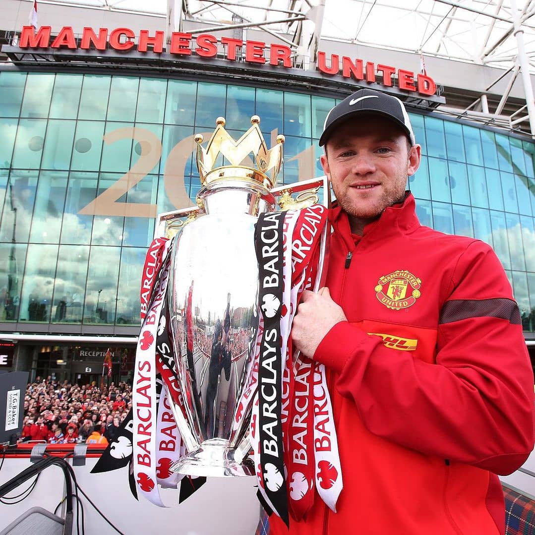 Manutd9ja_'s tweet photo. OFFICIAL: Manchester United and Premier League Legend, Wayne Rooney don Retire from Football.

#MUFC #WayneRooney #Rooney https://t.co/9j2rACp9qm