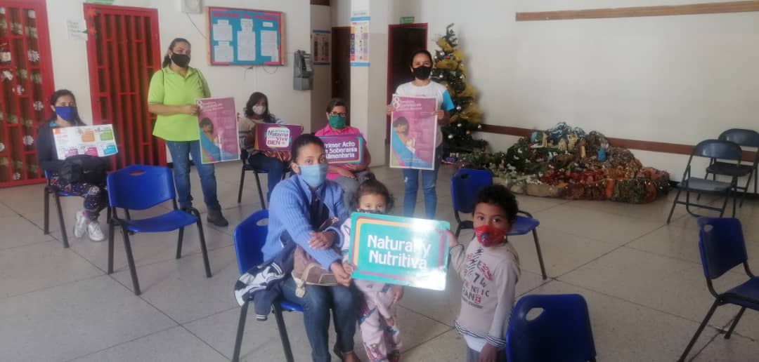 INN_MERIDA's tweet photo. #15Ene | Desde el Ambulatorio "Tienditas del Chama",perteneciente a la parroquia Jacinto Plaza, se realizó Conversatorio a madres lactantes,en donde se proporcionó temas como:
✔️Las medidas de bioseguridad
✔️Importancia y beneficios de la leche materna
#INNMérida
#DiálogoPorLaPaz https://t.co/ylex1RdA0N