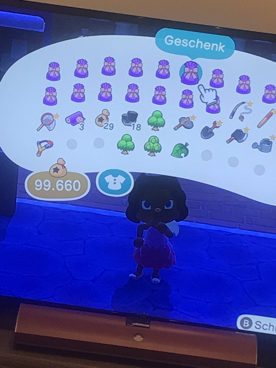MarryBlood's tweet photo. Come over.  trade DIY's for gifts.  :-) DM me for #Dodocode #ACNHgiveaway #AnimalCrossingNewHorizons #NintendoSwitch https://t.co/3PzokJLjhK