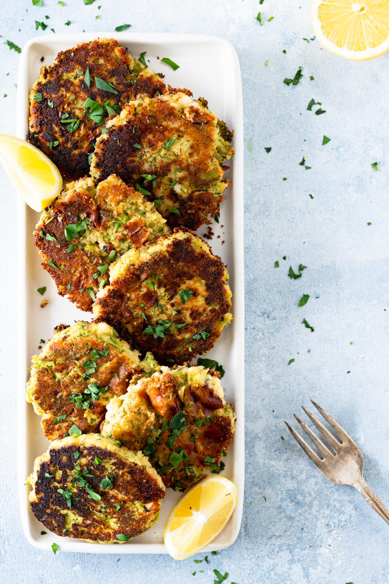 Hummus, Feta + Broccoli Fritters! For Game Day (is that a thing still happening?) or just a light lunch or dinner. Super easy, tender, creamy, salty -- kinda more like a crab cake than a biscuit IN ALL THE BEST WAYS. In partnership with <a href="/Safeway/">Safeway</a>. #ad thepigandquill.com/hummus-feta-br…