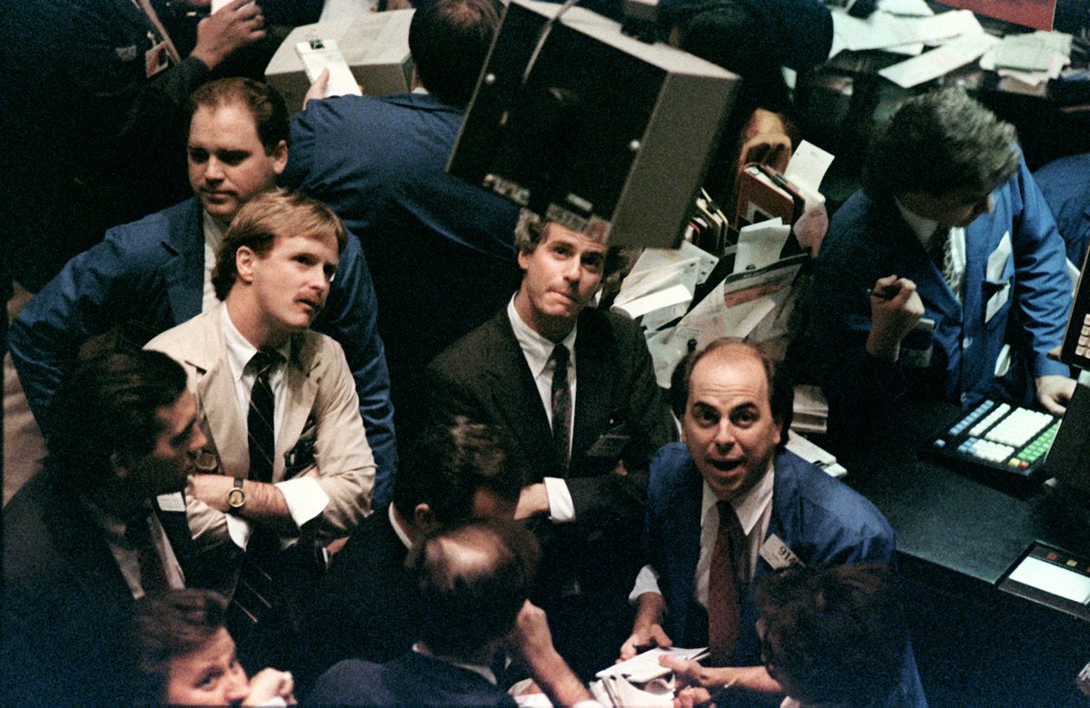 Some bankers talked about eliminating them altogether.But old habits die hard. When the stock market started booming again in the 1980s, the holiday bonus once again played a starring role in employee compensation, fattening the take-home pay employees  https://trib.al/XhUdcsP&nbsp;